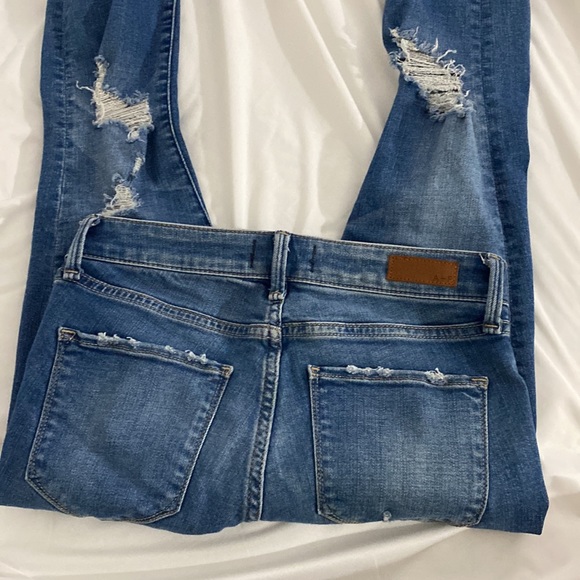 ripped Abercrombie and Fitch jeans - Picture 4 of 4